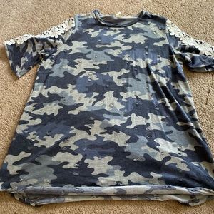 Distressed camo/floral shirt sleeve shirt